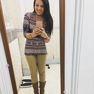 Meet your Posher, Hillary